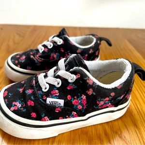 Vans Toddlers Authentic Shoe Floral Print Size 5 in Excellent Condition